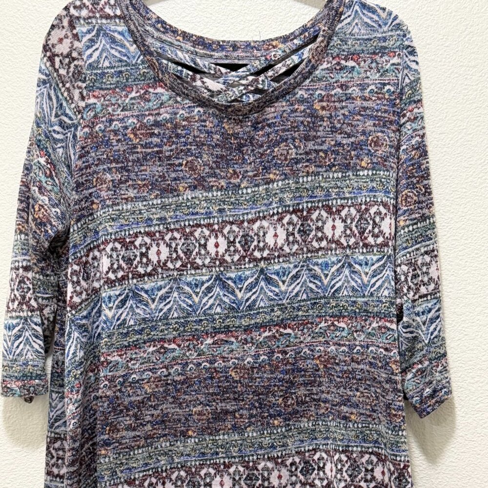 French Laundry blue multi blouse, sheer hem, 3/4 sleeves, 2X